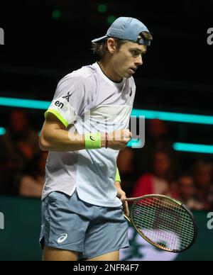 Rotterdam, Niederlande. 17. Februar 2023. Alex De Minaur von Australien in Aktion gegen Grigor Dimitrov von Bulgarien während des ABN Amro Open 2023, ATP 500 Tennis Turnier am 17. Februar 2023 in Rotterdam, Niederlande - Photo Laurent Lairys / DPPI Credit: DPPI Media/Alamy Live News Stockfoto