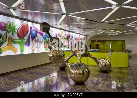 Neapel Kampanien Italien. Kunstwerke an der U-Bahn-Station Universita Stockfoto