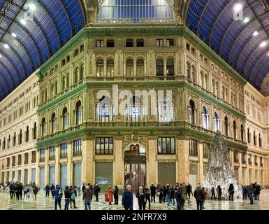 1/1/2019: Neapel, Kampanien, Italien. Galleria Umberto I ist eine öffentliche Einkaufspassage in Neapel, Süditalien. Es liegt direkt gegenüber vom Stockfoto