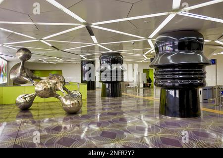 2/1/2019: Neapel Kampanien Italien. Kunstwerke an der U-Bahn-Station Universita Stockfoto