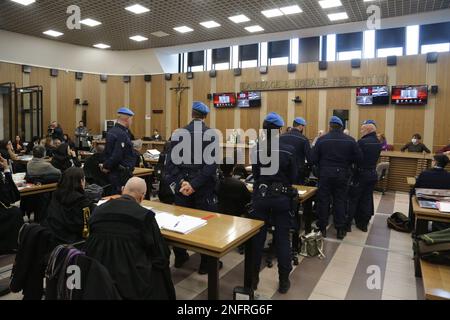 Reggio Emilia, Italien. 17. Februar 2023. Gerichtsverfahren wegen Mordes an Saman Abbas, dem pakistanischen Mädchen, das angeblich von Familienmitgliedern getötet wurde, die gegen ihren zu westlichen Lebensstil waren, Editorial Use Only Credit: Independent Photo Agency/Alamy Live News Stockfoto