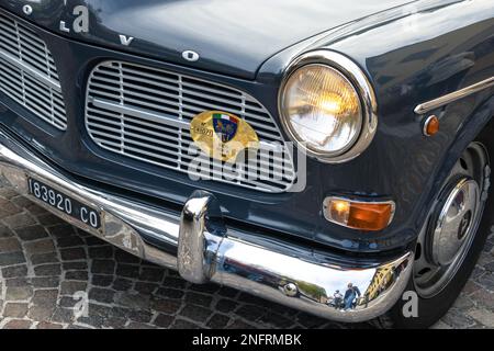 SAN PELLEGRINO, Lombardei/ITALIEN - 5. Oktober: Beginn der Lombardei Auto Rallye in San Pellegrino Lombardei Italien am 5. Oktober, 2019 Stockfoto