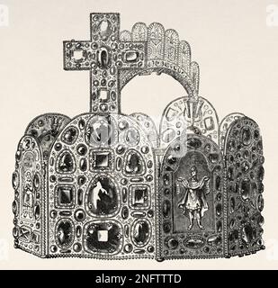 Das Diadem von Karl dem Großen, 8. Jahrhundert. Die Krone gehört dem fränkischen König und Kaiser Karl dem Großen. Kaiserliche Schatzkammer in Wien, Österreich. Die Kunst des Mittelalters und zur Zeit der Renaissance von Paul Lacroix, 1874 Stockfoto