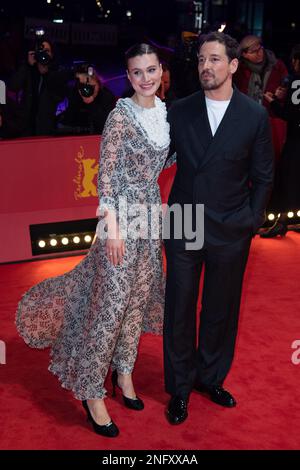 Berlin, Deutschland. 17. Februar 2023. Marlene Burow und Felix Kramer bei der Irgendwann werden wir uns Alles Erzahlen Premiere im Rahmen des 73. Berlinale in Berlin am 17. Februar 2023. Foto: Aurore Marechal/ABACAPRESS.COM Kredit: Abaca Press/Alamy Live News Stockfoto