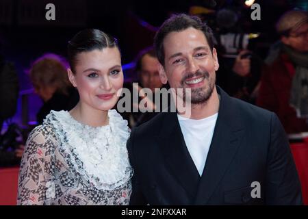 Berlin, Deutschland. 17. Februar 2023. Marlene Burow und Felix Kramer bei der Irgendwann werden wir uns Alles Erzahlen Premiere im Rahmen des 73. Berlinale in Berlin am 17. Februar 2023. Foto: Aurore Marechal/ABACAPRESS.COM Kredit: Abaca Press/Alamy Live News Stockfoto