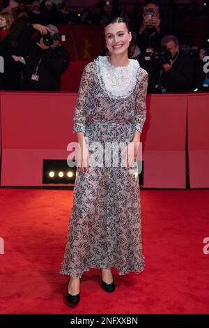 Berlin, Deutschland. 17. Februar 2023. Marlene Burow besucht die Irgendwann werden Wir uns Alles Erzahlen Premiere im Rahmen des 73. Berlinale in Berlin am 17. Februar 2023. Foto: Aurore Marechal/ABACAPRESS.COM Kredit: Abaca Press/Alamy Live News Stockfoto
