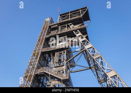 Hauptrahmen im Neuschlesischen Museum in der Gegend des ehemaligen Kohlebergwerks in Kattowitz, Schlesien, Polen Stockfoto