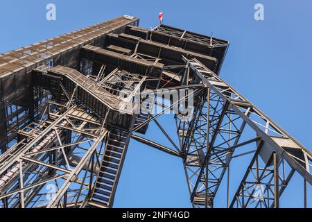 Hauptrahmen im Neuschlesischen Museum in der Gegend des ehemaligen Kohlebergwerks in Kattowitz, Schlesien, Polen Stockfoto