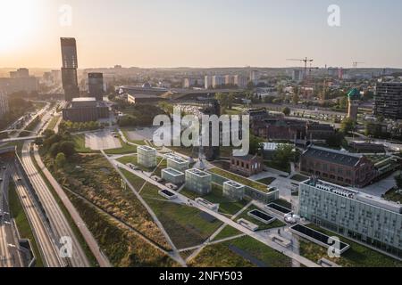 Luftaufnahme der Stadt Kattowitz in Polen, Blick auf das neue Schlesische Museum Stockfoto