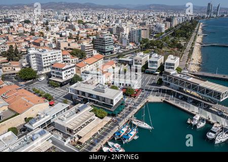 Luftaufnahme des Alten Hafens in Limassol im Inselland Zypern Stockfoto