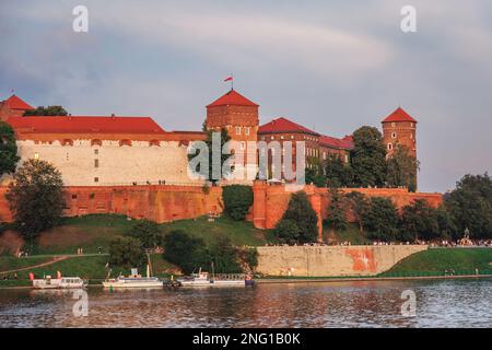 Blick auf das Königliche Schloss Wawel in Krakau, Woiwodschaft Kleinpolen von Polen Stockfoto