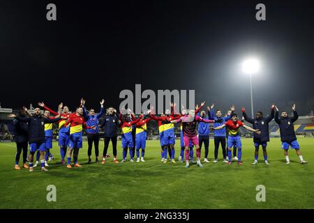 Waalwijk, Niederlande. 17. Februar 2023. WAALWIJK - RKC feiert am 17. Februar 2023 im Mandemakers Stadium in Waalwijk, Niederlande, den Sieg beim niederländischen Premier-League-Spiel zwischen RKC Waalwijk und Fortuna Sittard. ANP BART STOUTJESDYK Credit: ANP/Alamy Live News Stockfoto