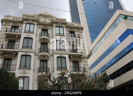 Gebäude aus der Kolonialzeit in der Avenue Habib Bourguiba in Tunis Stockfoto