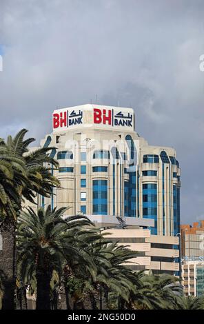 Hauptquartier der staatlich kontrollierten BH Bank in Tunis Stockfoto