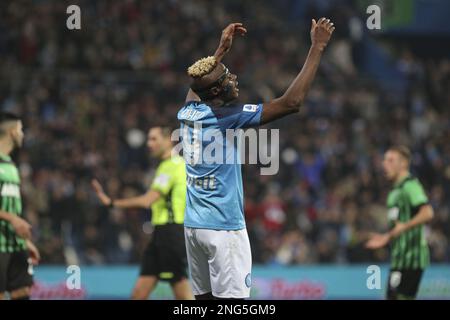 Reggio Emilia, Italien. 17. Februar 2023. Victor Osimhen (Neapel) während des Spiels US Sassuolo vs SSC Napoli, italienisches Fußballspiel Serie A in Reggio Emilia, Italien, Februar 17 2023 Kredit: Independent Photo Agency/Alamy Live News Stockfoto