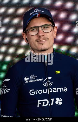 St. Raphael, Frankreich. 17. Februar 2023. Porträt des französischen Reiters David Gaudu (Team Groupama fdj) während der Tour 06-83. Die erste Etappe der Tour 06-83 (Tour des Alpes-maritimes et du Var) 2023 findet zwischen Saint-Raphael und Ramatuelle statt. Der Gewinner war Kevin Vauquelin (Team ARKEA Samsic), der vor Neilson Pawless (Team EF Education-EasyPost) auf dem zweiten Platz und Kevin Geniets (Team Groupama-FDJ) auf dem dritten Platz Platz Platz Platz ablegte. Kredit: SOPA Images Limited/Alamy Live News Kredit: SOPA Images Limited/Alamy Live News Stockfoto