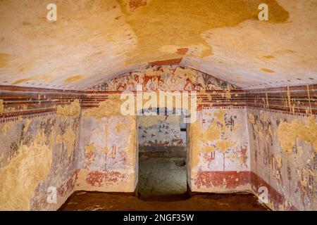 Grab der Jagd und des Angelns. Monterozzi necropolis, Tarquinia, Viterbo, Latium, Italien, Europa. Stockfoto