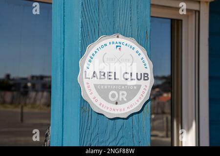 Bordeaux , Aquitaine France - 14 02 2023 : Label oder Zertifizierung des Surfverbands Francaise Französischer Surfverband Markentext und Zeichen Logo nat Stockfoto