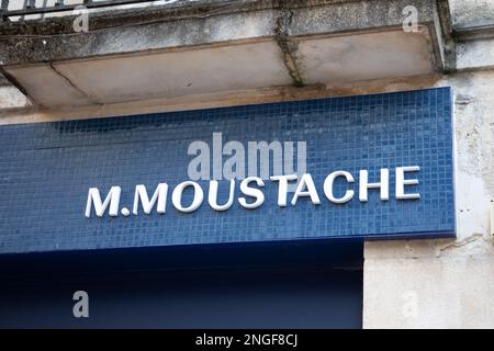 Bordeaux , Aquitaine France - 14 02 2023 : m.Schnurrbart Schriftzug Shop und Logo Markenshop auf Fassadenschuhe Boutique Schuhe Stockfoto