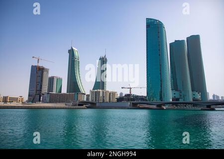 Skyline von Manama vom Persischen Golf. Das Königreich Bahrain Stockfoto