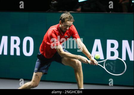 Rotterdam, Niederlande. 17. Februar 2023. Daniil Medvedev von Russland im Kampf gegen Felix Auger-Aliassime aus Kanada während des ABN Amro Open 2023, ATP 500 Tennis Turnier am 17. Februar 2023 in Rotterdam, Niederlande - Photo Laurent Lairys / DPPI Credit: DPPI Media/Alamy Live News Stockfoto