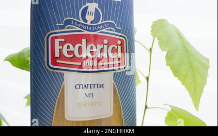 Pasta Federici. Federici (La Spiga Food Srl) ist ein italienisches Unternehmen, das getrocknete Teigwaren, Mehl und andere damit verbundene Lebensmittel herstellt. Stockfoto