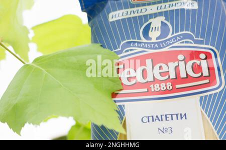 Pasta Federici. Federici (La Spiga Food Srl) ist ein italienisches Unternehmen, das getrocknete Teigwaren, Mehl und andere damit verbundene Lebensmittel herstellt. Stockfoto