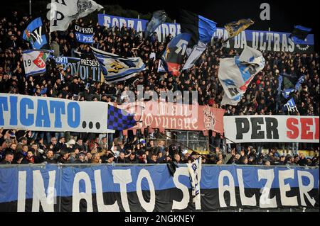 Pisa, Italien. 17. Februar 2023. Fans Pisa während AC Pisa vs Venezia FC, italienisches Fußballspiel Serie B in Pisa, Italien, Februar 17 2023 Gutschrift: Independent Photo Agency/Alamy Live News Stockfoto