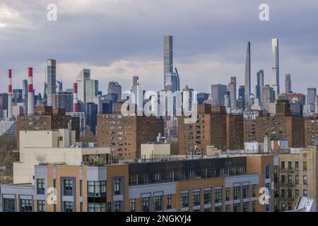 Blick auf Midtown Manhattan von Astoria, Queens, New York City Stockfoto