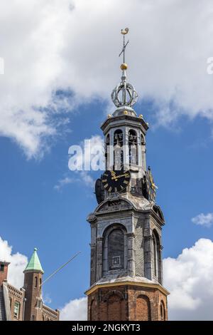 Münzturm (Munttoren) am Muntplein Platz, Amsterdam, Niederlande Stockfoto