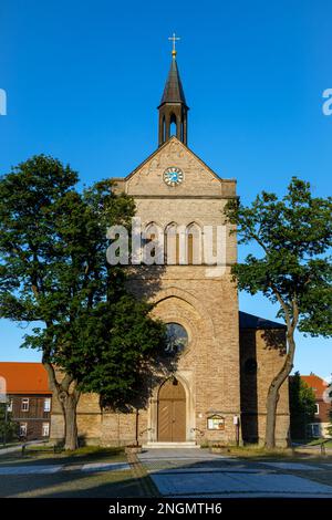 Blick auf die Hasselfelde-Kirche im Harz-Gebirge Stockfoto