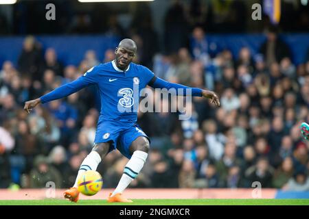 London, Großbritannien. 18. Februar 2023. Kalidou Koulibaly von Chelsea während des Premier League-Spiels zwischen Chelsea und Southampton auf der Stamford Bridge, London, England am 18. Februar 2023. Foto: Salvio Calabrese. Nur redaktionelle Verwendung, Lizenz für kommerzielle Verwendung erforderlich. Keine Verwendung bei Wetten, Spielen oder Veröffentlichungen von Clubs/Ligen/Spielern. Kredit: UK Sports Pics Ltd/Alamy Live News Stockfoto