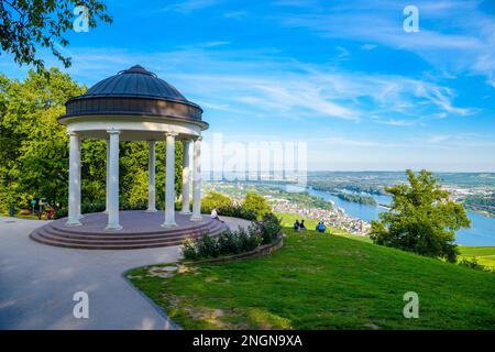 Niederwaldtempel Rotunda im Niederwald in der Nähe von Ruedesheim am Rhein, Rudesheim, Rheingau-Taunus-Kreis, Darmstadt, Hessen, Deutschland. Stockfoto