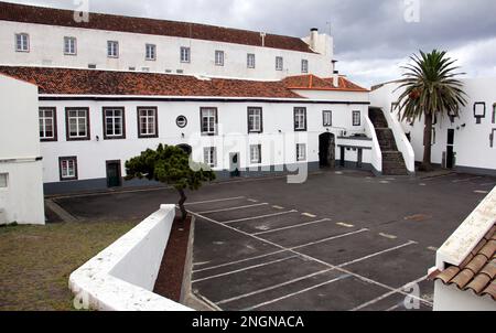 Sao Bras Fort, Blick auf den Innenhof von der Nordwest-Bastion, Ponta Delgada, Sao Miguel, Azoren, Portugal Stockfoto