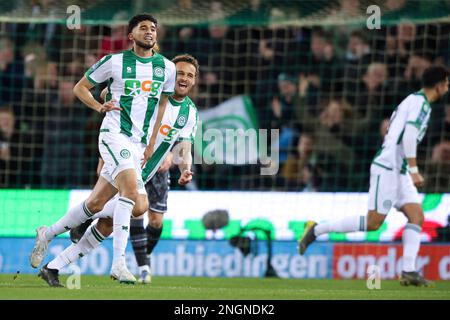 GRONINGEN, NIEDERLANDE - FEBRUAR 18: Ricardo Pepi vom FC Groningen feiert, nachdem er während des niederländischen Eredivisie-Spiels zwischen dem FC Groningen und dem FC Emmen auf der Euroborg am 18. Februar 2023 in Groningen, Niederlande, sein erstes Tor erzielt hat (Foto von Pieter van der Woude/Orange Pictures) Stockfoto