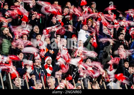 Monza, Italien. 18. Februar 2023. AC Monza Fans während der italienischen Meisterschaft Serie A Fußballspiel zwischen AC Monza und AC Mailand am 18. Februar 2023 im U-Power Stadium in Monza, Italien. Kredit: Luca Rossini/Alamy Live News Stockfoto