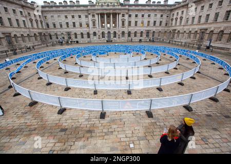 London, England, Großbritannien. 16. Februar 2023. Im Somerset House ist Jitish Kallat (Here After Here After Here Here) ausgestellt. (Kreditbild: © Tayfun Salci/ZUMA Press Wire) NUR REDAKTIONELLE VERWENDUNG! Nicht für den kommerziellen GEBRAUCH! Stockfoto