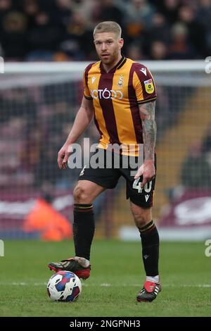 Adam Clayton von Bradford City während des Spiels der Sky Bet League 2 zwischen Bradford City und Barrow im University of Bradford Stadium, Bradford, am Samstag, den 18. Februar 2023. (Foto: Mark Fletcher | MI News) Guthaben: MI News & Sport /Alamy Live News Stockfoto