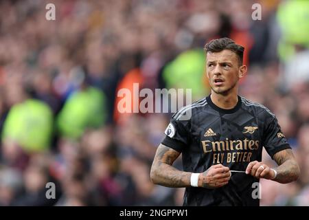 Birmingham, Großbritannien. 18. Februar 2023. Ben White von Arsenal schaut zu. Spiel der Premier League, Aston Villa gegen Arsenal im Villa Park in Birmingham am Samstag, den 18. Februar 2023. Dieses Bild darf nur zu redaktionellen Zwecken verwendet werden. Nur redaktionelle Verwendung, Lizenz für kommerzielle Verwendung erforderlich. Keine Verwendung bei Wetten, Spielen oder Veröffentlichungen von Clubs/Ligen/Spielern. Bild von Andrew Orchard/Andrew Orchard Sportfotografie/Alamy Live News Kredit: Andrew Orchard Sportfotografie/Alamy Live News Stockfoto