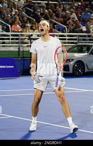 Februar 18 - Delray Beach: Taylor Fritz (USA) besiegt Mackenzie McDonald (USA) und tritt in das Finale der Delray Beach Open 2023 im Delray Beach Tennis Center ein. Kredit: Andrew Patron/MediaPunch Stockfoto