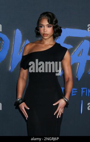 LOS ANGELES - 15. FEBRUAR: Lori Harvey bei der Premiere der Snowfall Series Six im Ted Mann Theater am 15. Februar 2023 in Los Angeles, Kalifornien Stockfoto