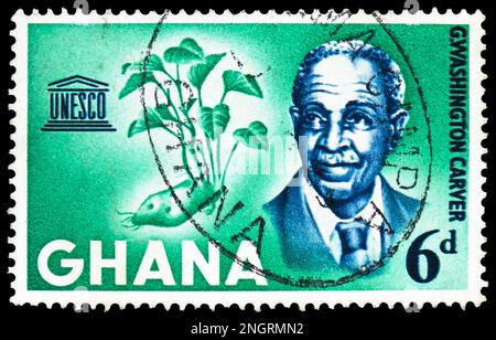 MOSKAU, RUSSLAND - 15. FEBRUAR 2023: In Ghana gedruckte Briefmarken zeigen George Washington Carver (1864-1943) und Sweet Potato, Human Rights Day Stockfoto