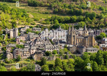 UNESCO-Dorf Conques-en-Rouergue im Departement Aveyron, Frankreich Stockfoto