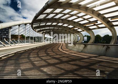 Brücke über den Galindo, Barakaldo, Biskaya, Baskenland, Spanien, Europa. Stockfoto