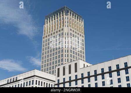 Unity Centre Tower (Szkieletor Kraków). Multifunktionales Business Center, Hochhaus, Wolkenkratzer in der Nähe des Mogilskie-Kreisverkehrs in Krakau, Polen. Stockfoto