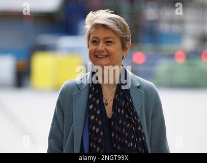 London, Großbritannien. 19. Februar 2023. Yvette Cooper, Shadow Innenministerin, bei den BBC Studios Kredit: Mark Thomas/Alamy Live News Stockfoto