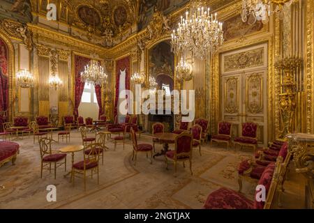 Paris, Frankreich - 2022. August 31: Innenarchitektur der berühmten königlichen Residenz in Paris. Stockfoto