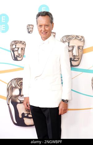 Richard E. Grant nimmt an den British Academy Film Awards 76. in der Royal Festival Hall des Southbank Centre in London Teil. Foto: Sonntag, 19. Februar 2023. Stockfoto