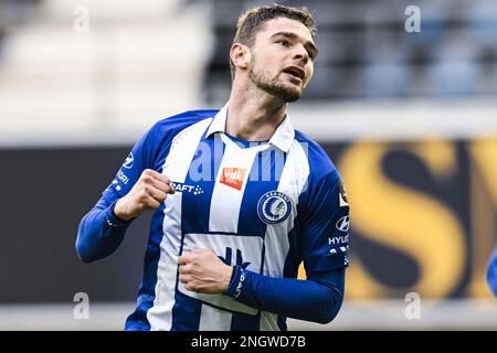 Gent's Hugo Cuypers feiert nach einem Tor während eines Fußballspiels zwischen KAA Gent und OH Leuven am Sonntag, den 19. Februar 2023 in Gent, am 26. Tag der ersten Division der belgischen Meisterschaft „Jupiler Pro League“ 2022-2023. BELGA FOTO TOM GOYVAERTS Stockfoto