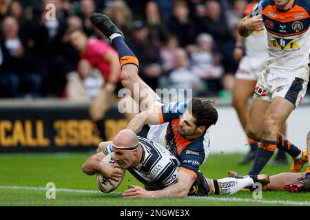 Danny Houghton vom Hull FC trifft während des Spiels der Betfred Super League im MKM Stadium in Hull. Foto: Sonntag, 19. Februar 2023. Stockfoto